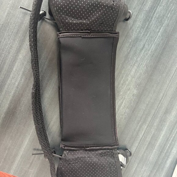 Hydration Running Belt w Water Bottle Holder, iPhone Holder and Zip pockets NWOT - Picture 3 of 5